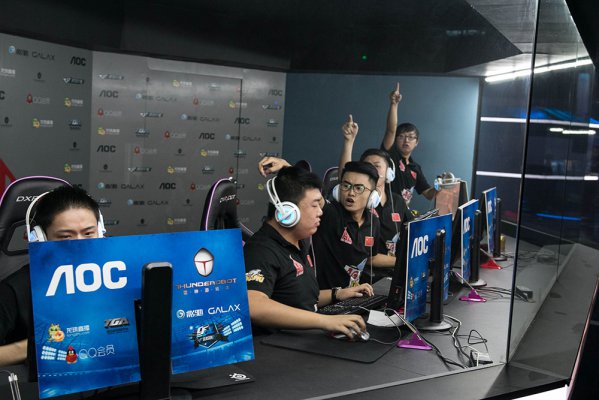 联赛表现和 联赛表现和